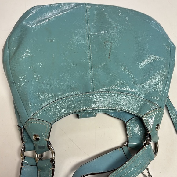 Coach SoHo Lynn patent leather teal light satchel 
N°C1120-F16603 - Picture 4 of 7